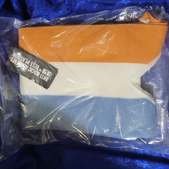 🍂3/$10 Loot Crate x Bioworld Anti-Magic Academy 35th Test Platoon striped scarf - Picture 1 of 9